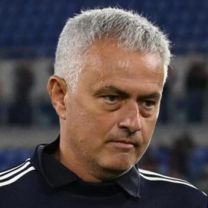 开云体育官网在线下载注册-穆里尼奥从欧足联辞职，被推下船之前自己先跳