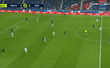 1642975559334092688.gif